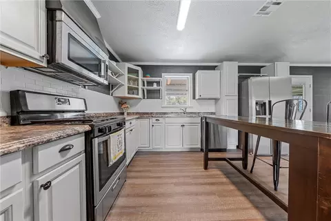 1314 S Old Temple Rd, Lorena, TX 76655 photo 5