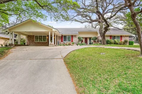 415 Broughton Dr, Woodway, TX 76712