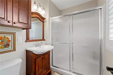 Bath - 534 Mcgregor South Loop, Mcgregor, TX 76657 photo 1 of 3