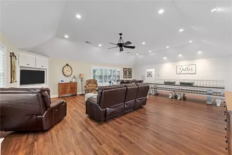 Other - 534 Mcgregor South Loop, Mcgregor, TX 76657 photo 4 of 9