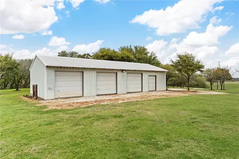 Exterior - 534 Mcgregor South Loop, Mcgregor, TX 76657 photo 7 of 7