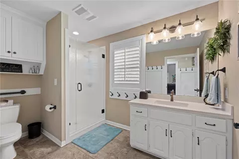 Bath - 534 Mcgregor South Loop, Mcgregor, TX 76657 photo 3 of 3