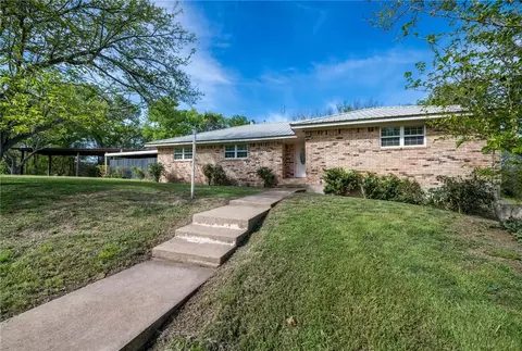 104 Sears Dr, Valley Mills, TX 76689