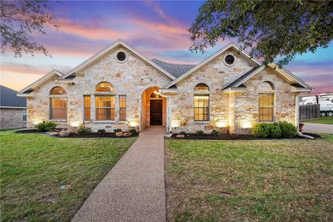 432 Oxford Hill Rd, Hewitt, TX 76643
