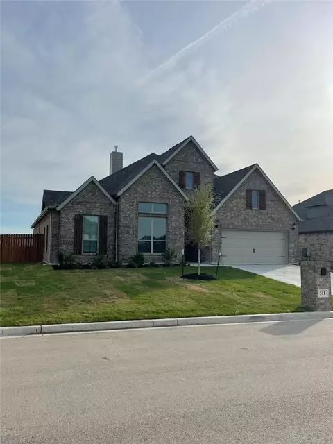 511 Broken Spoke Trl, Mcgregor, TX 76657 photo 2