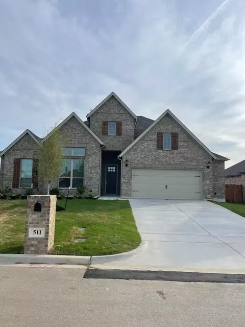 511 Broken Spoke Trl, Mcgregor, TX 76657