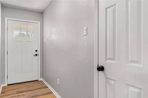 412 E Spring Valley Rd, Hewitt, TX 76643 photo 10