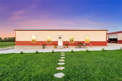 389 S Vicha Rd, Axtell, TX 76624