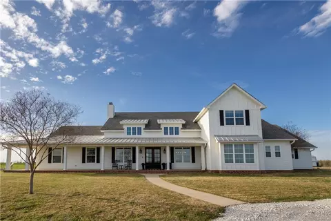 3136 Church Rd, Mcgregor, TX 76657