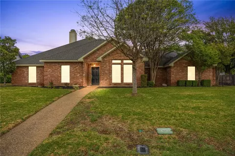 9407 Mesa Verde Cir, Woodway, TX 76712