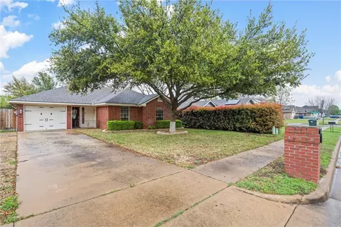 2228 Kendrick Ln, Waco, TX 76711