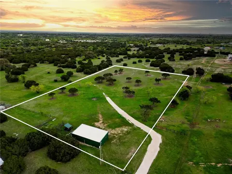 101 Pr 1782, Clifton, TX 76634