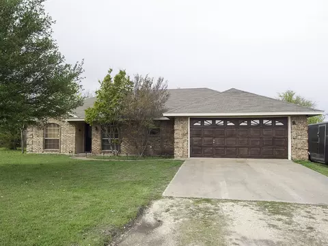 818 W 3rd St, Eddy, TX 76524