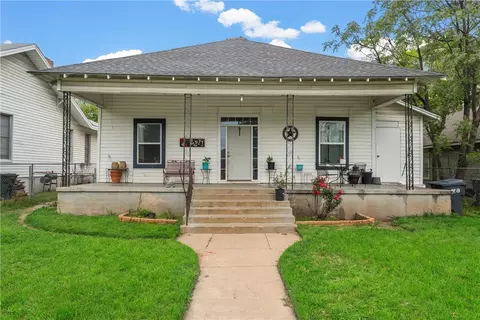 2211 Colonial Ave, Waco, TX 76707