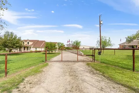 1091 E Rocket Rd, Lorena, TX 76655 photo 3