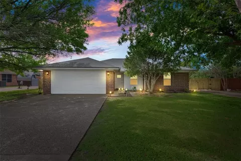 10420 Marigold Ln, Waco, TX 76708
