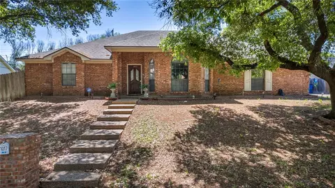 1017 Tillamook St, Hewitt, TX 76643