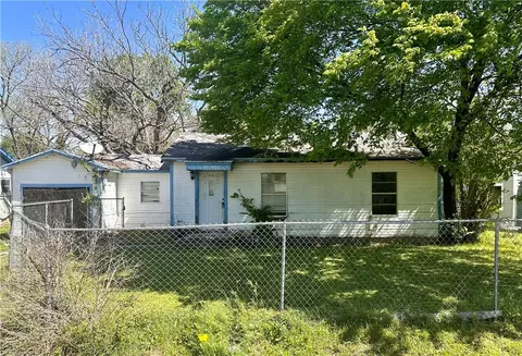 2102 Montrose Ave, Waco, TX 76705