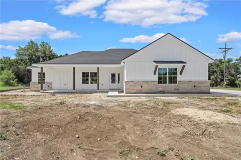 104 Greenwood Cir, Gatesville, TX 76528