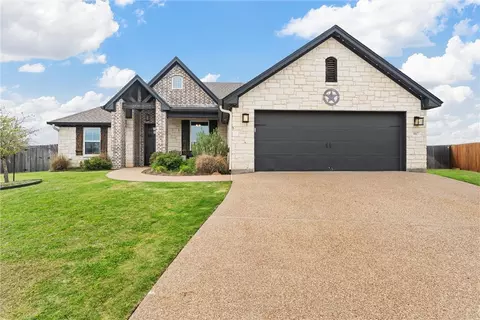 907 Heriot Ct, Mcgregor, TX 76657
