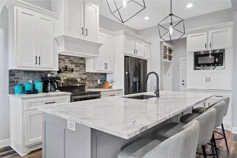 907 Heriot Ct, Mcgregor, TX 76657 photo 8