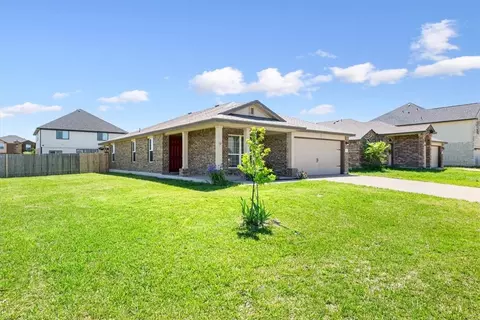 9985 Desperado Dr, Waco, TX 76708 photo 3