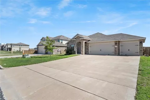 2904 Jackal Dr, Lorena, TX 76655 photo 2