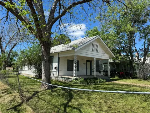 2600 N 20th St, Waco, TX 76708 photo 2