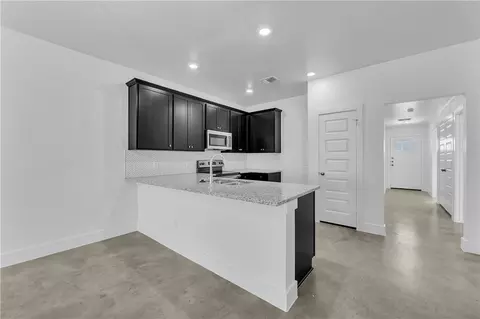 1114 Cornell St, Troy, TX 76579 photo 3