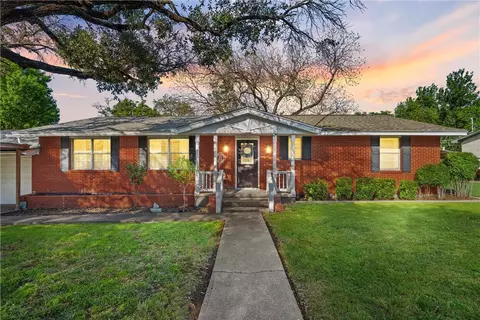 809 Arliss Dr, Woodway, TX 76712