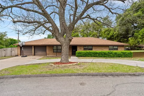 107 Oakwood St, Temple, TX 76502