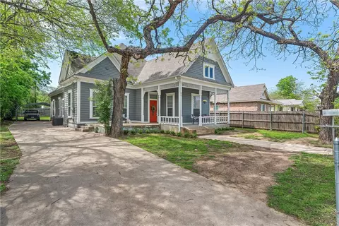 726 N 13th St, Waco, TX 76707
