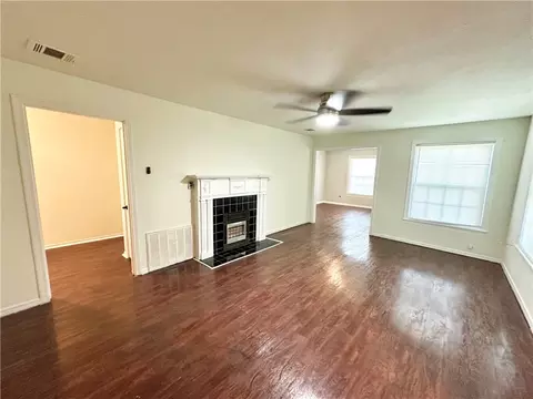 3520 N 27th St, Waco, TX 76708 photo 4