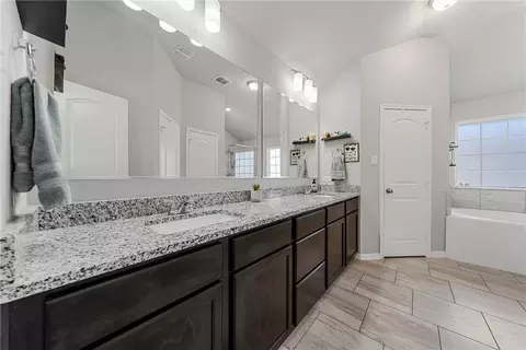 10221 Omni Dr, Waco, TX 76708 photo 18