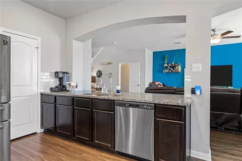 10221 Omni Dr, Waco, TX 76708 photo 9