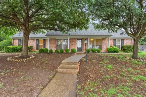 4813 Swan Lake Cir, Waco, TX 76710