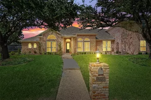 13003 Oak Ridge Dr, Woodway, TX 76712