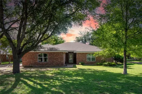 816 Dogwood St, Robinson, TX 76706