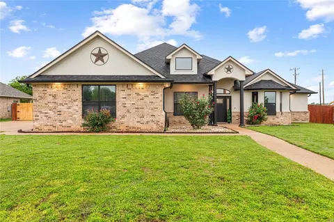 5520 Zavalla Dr, Waco, TX 76708
