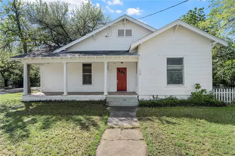 113 E Avenue D Ave, Rosebud, TX 76570