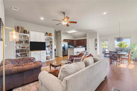 10349 Condor Loop, Waco, TX 76708 photo 3