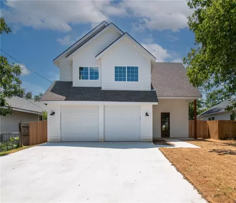 2016 N 7th St, Waco, TX 76708