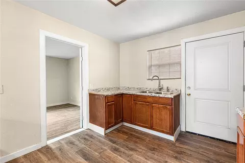 1133 E Henderson St, Cleburne, TX 76031 photo 15