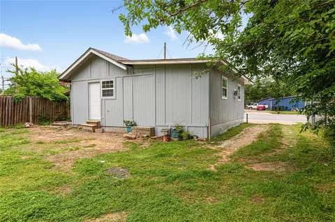 1133 E Henderson St, Cleburne, TX 76031 photo 23