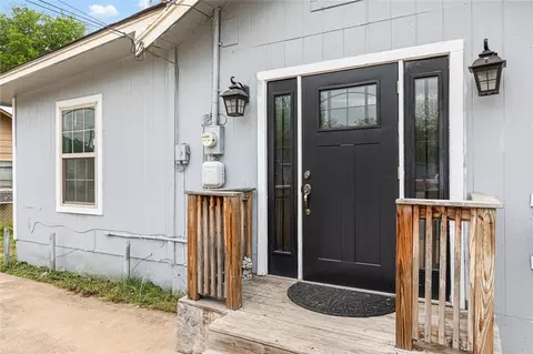 1133 E Henderson St, Cleburne, TX 76031 photo 3