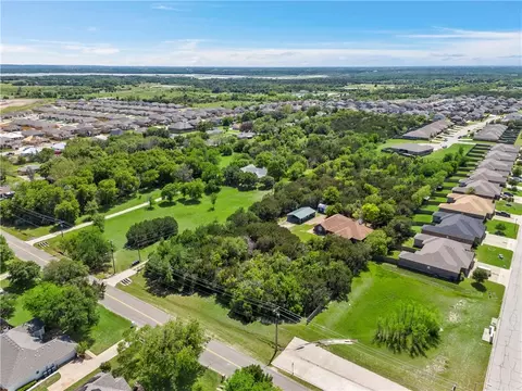 11214 Tree Lake Dr, Waco, TX 76708 photo 37