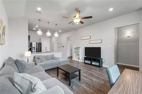 10216 Omni Dr, Waco, TX 76708 photo 4