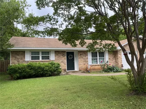 125 Austin St, Mcgregor, TX 76657