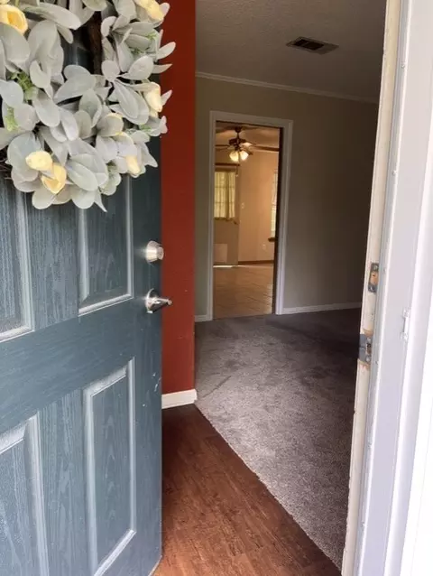 125 Austin St, Mcgregor, TX 76657 photo 2