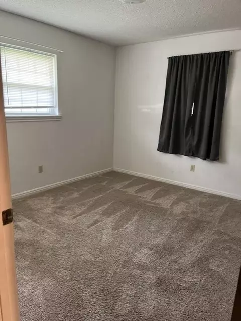 125 Austin St, Mcgregor, TX 76657 photo 12